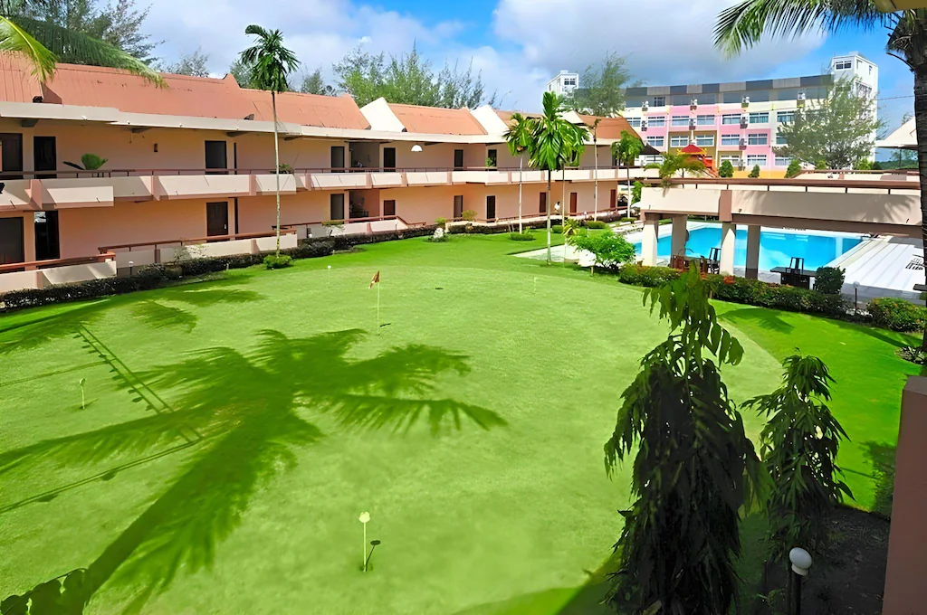 City Golf Resort Hotel