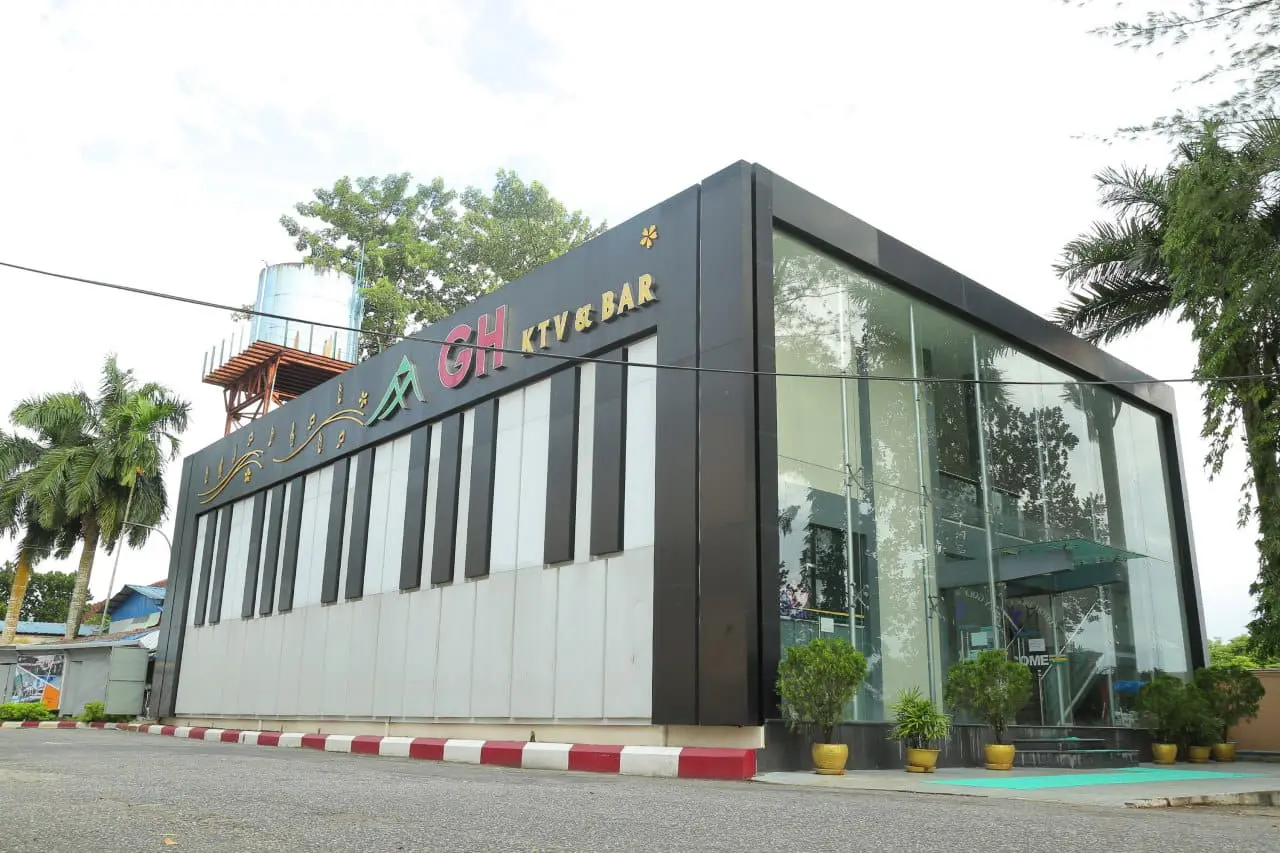 City Golf Resort Hotel