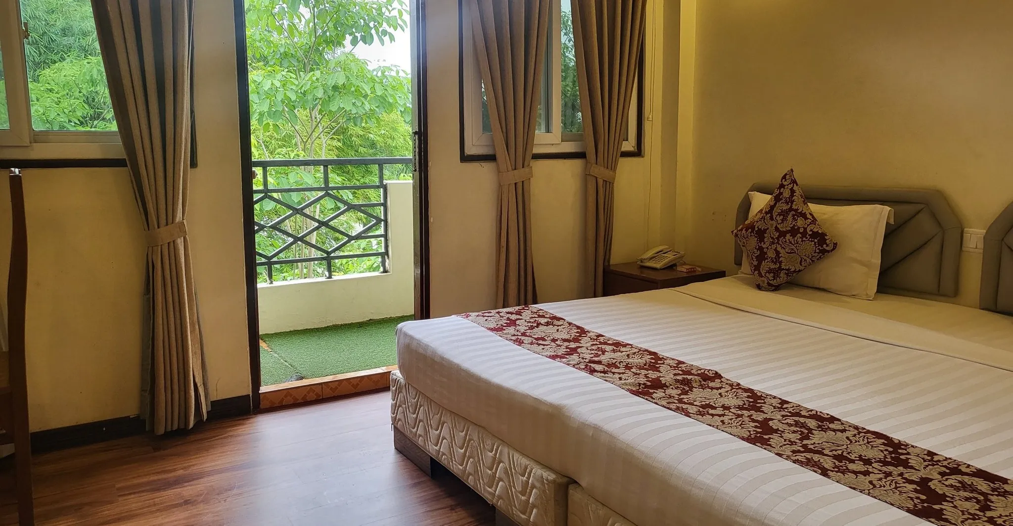 Royal Golden View Hotel