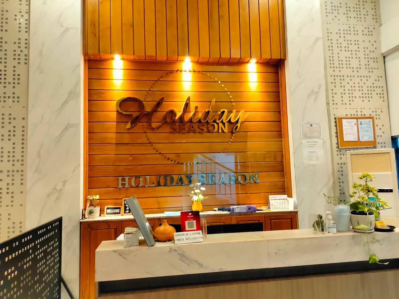 Holiday Season Hotel