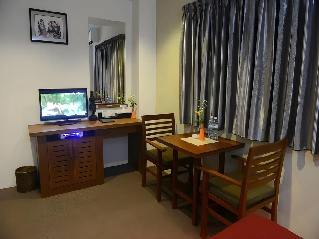 Green Paradise Hotel