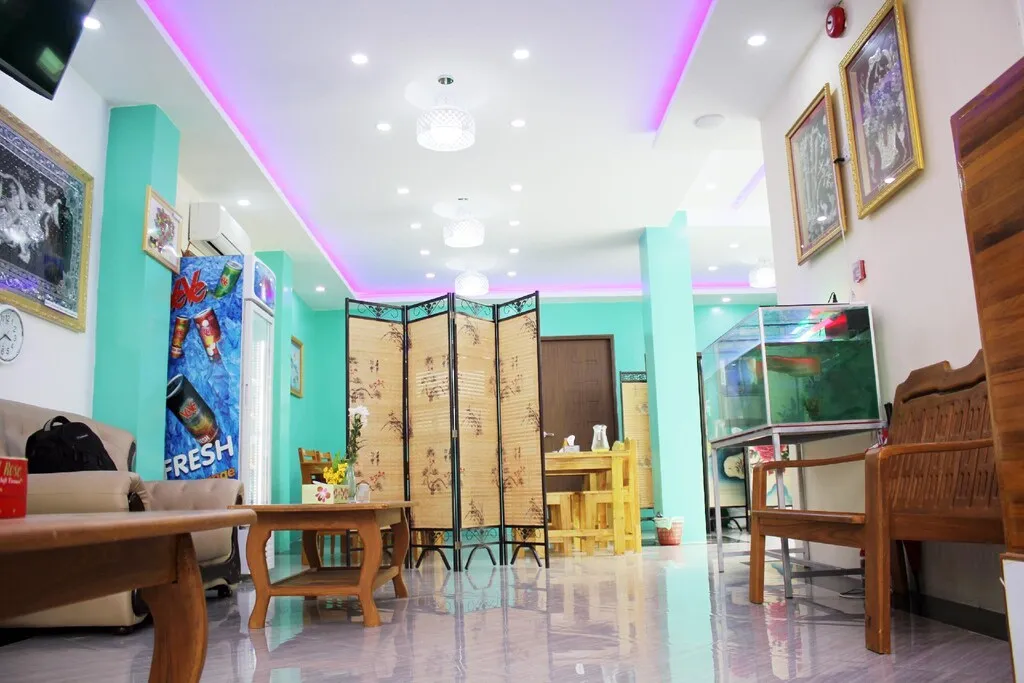 Khine Shwe Wah Motel