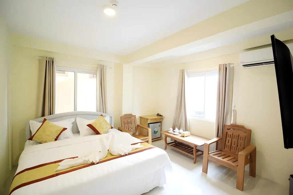 Khine Shwe Wah Motel