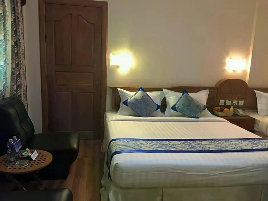 Excel River View Hotel