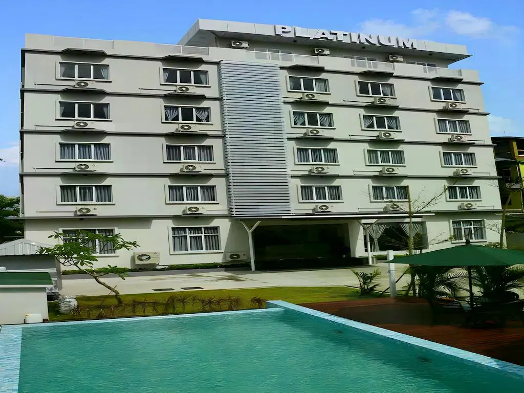 Platinum River View Hotel