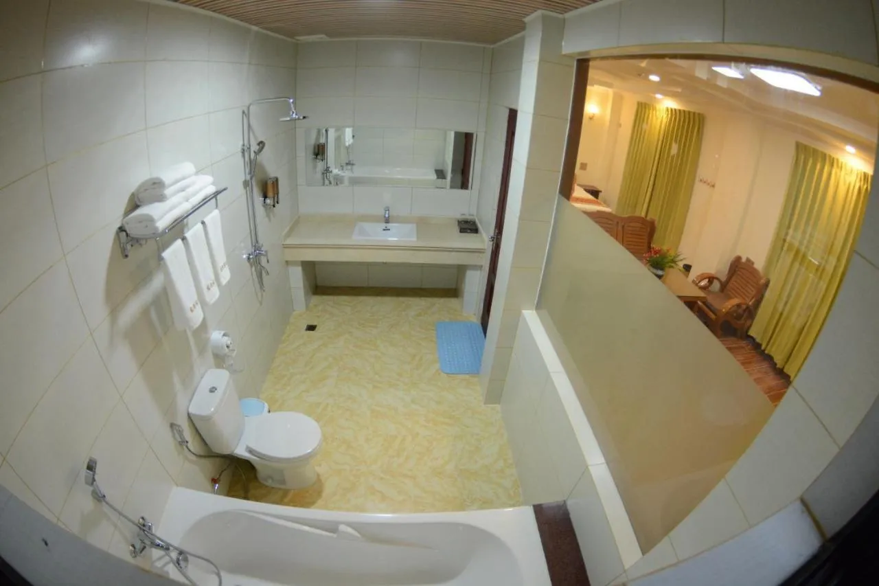 Shwe Hnin Thar Hotel