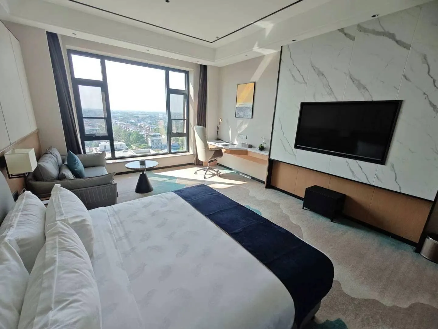 LC International Hotel