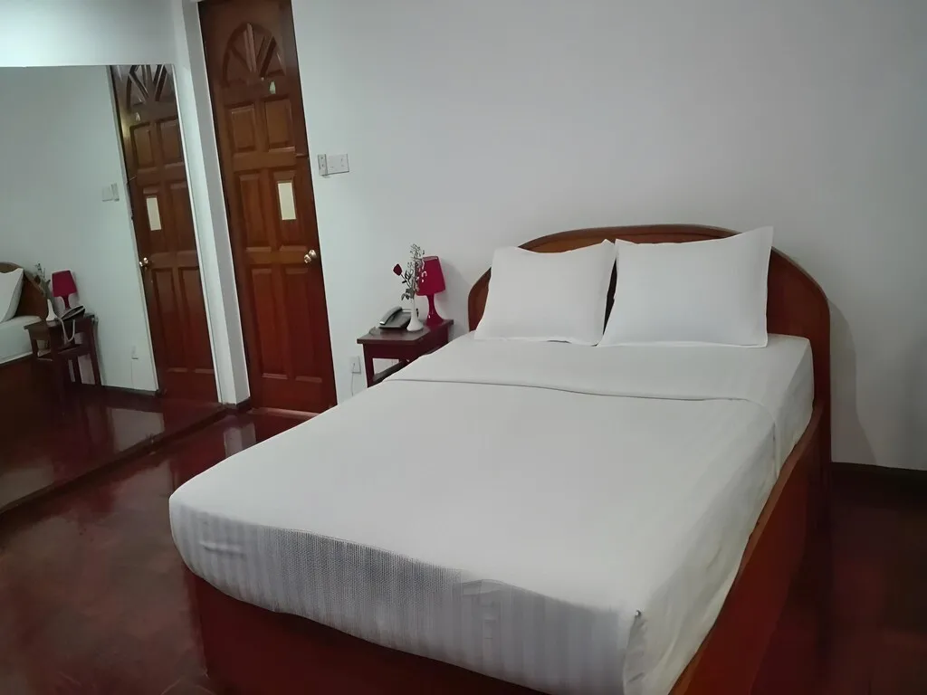 Yangon Airport  Inn