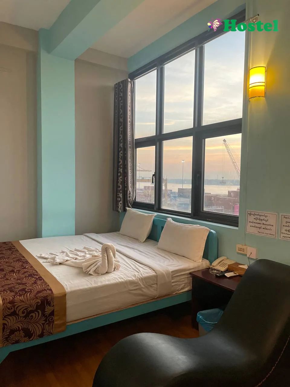 Pan Lake Pyar Hostel