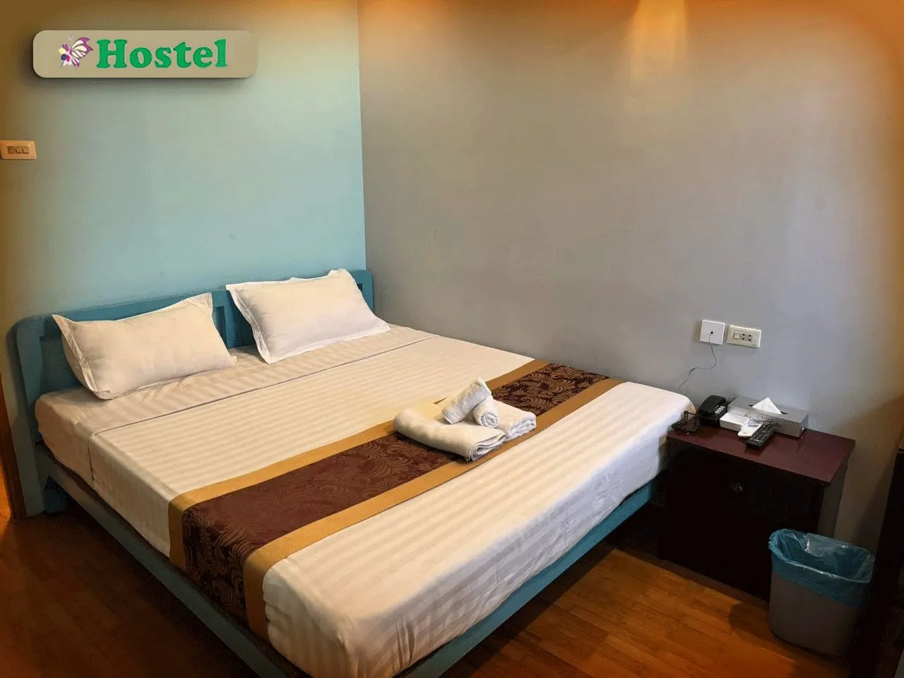 Pan Lake Pyar Hostel