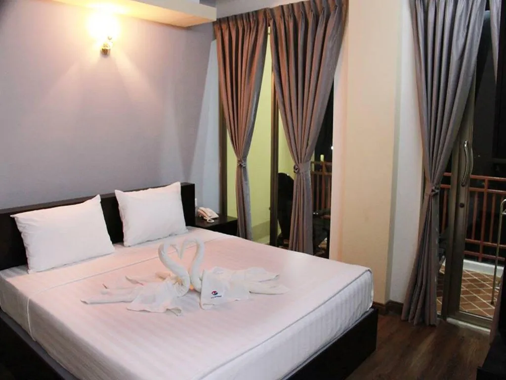 Hotel Ayeyarwady Chaung Thar