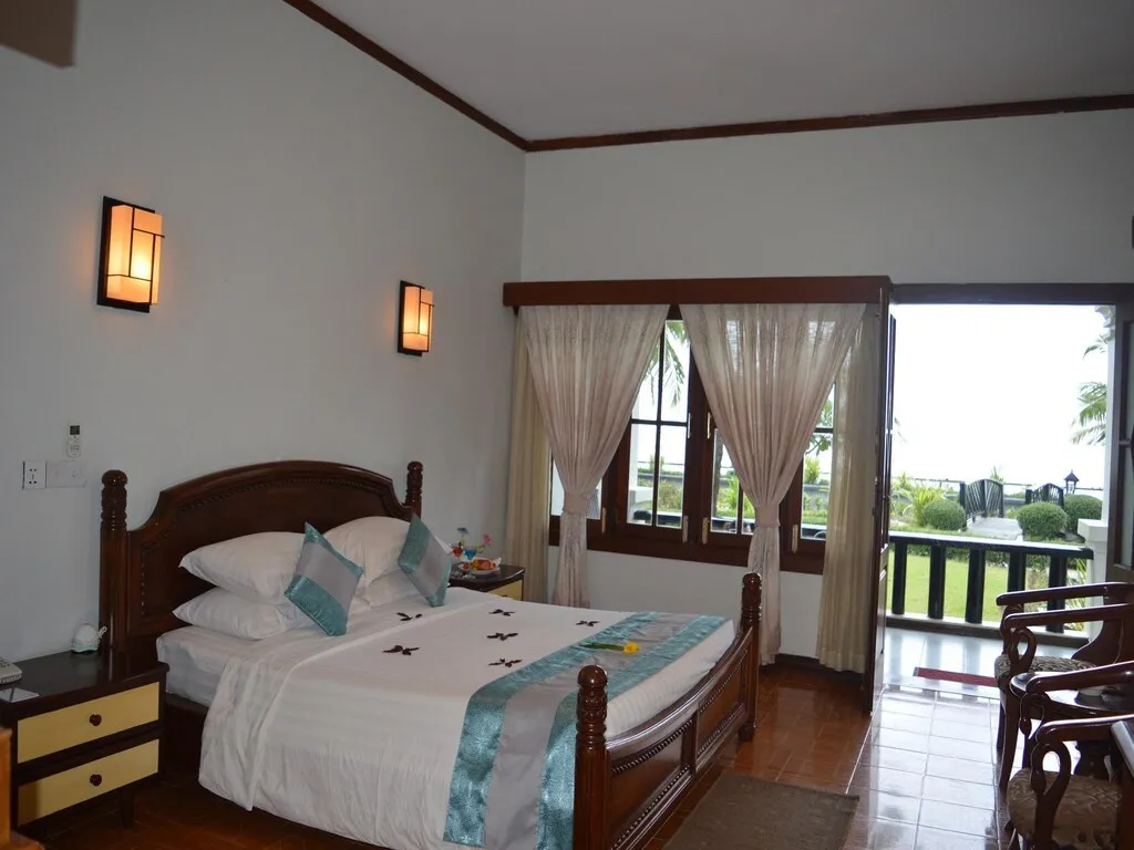 Amazing Chaung Thar Resort