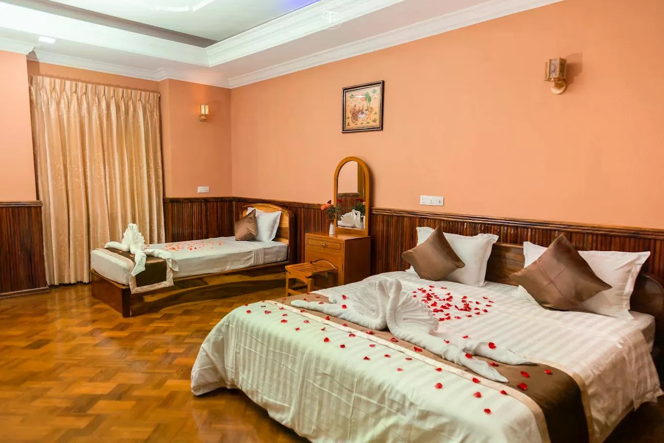 Royal Garden Hotel and Resturant