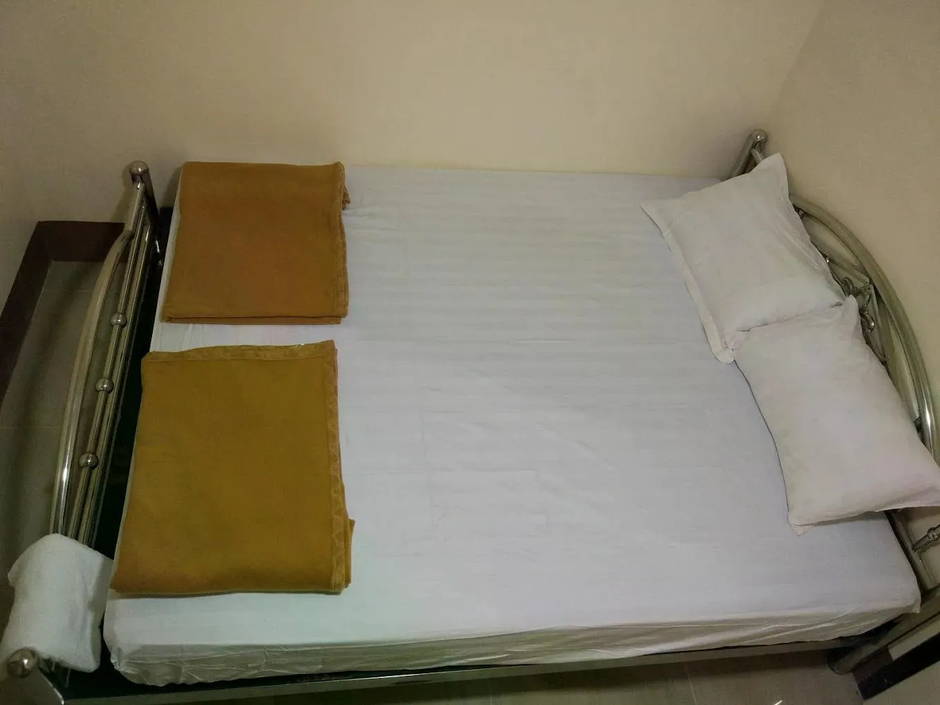 D Hlaing Thit Guest House