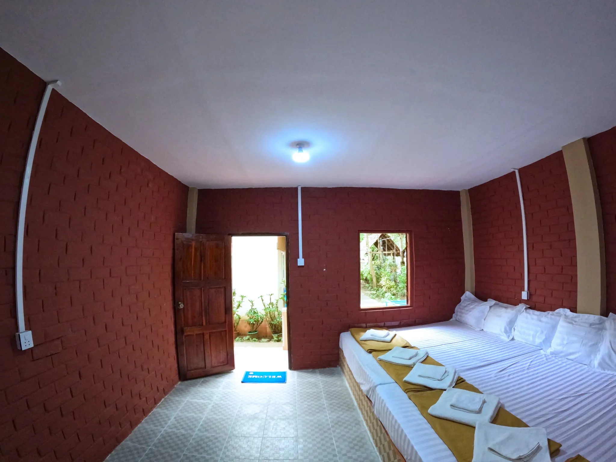 Ngwe Saung Sea Guest House