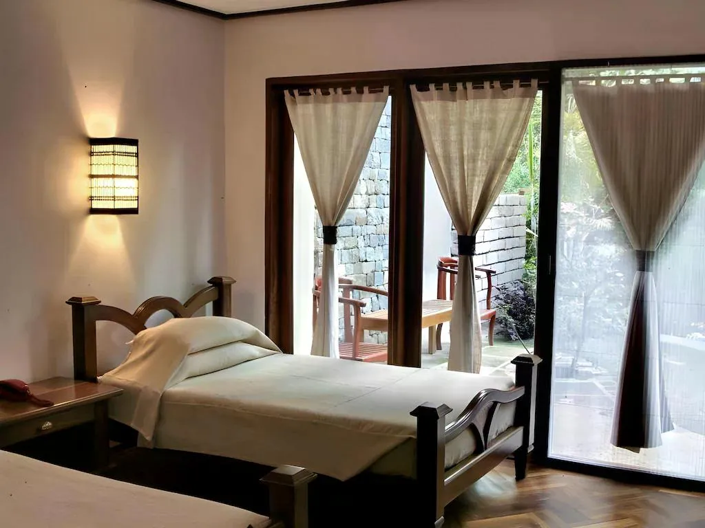 Royal Park View Hotel