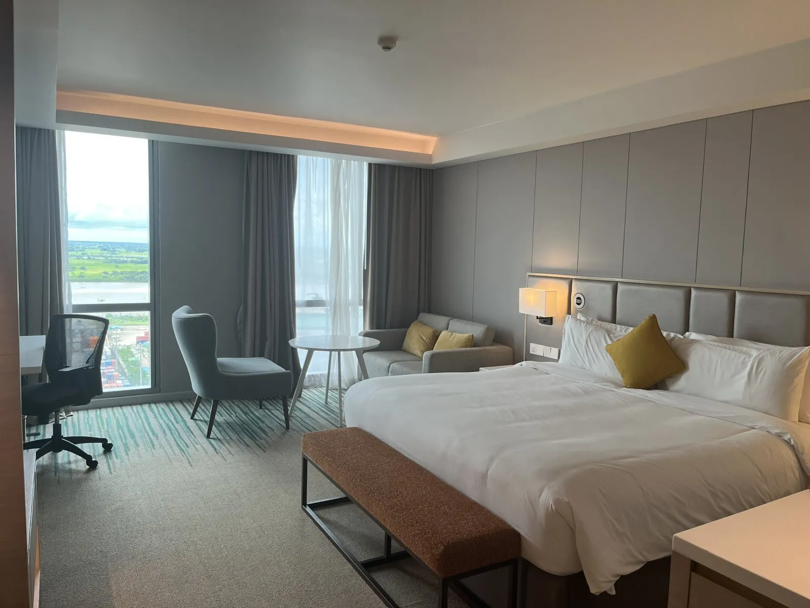 ZEALAX HOTEL & RESIDENCE