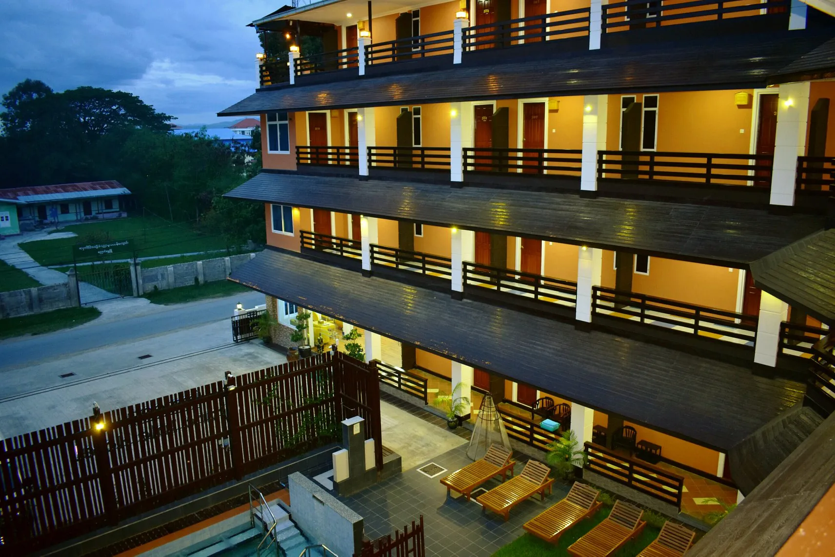 Arthawka Hotel
