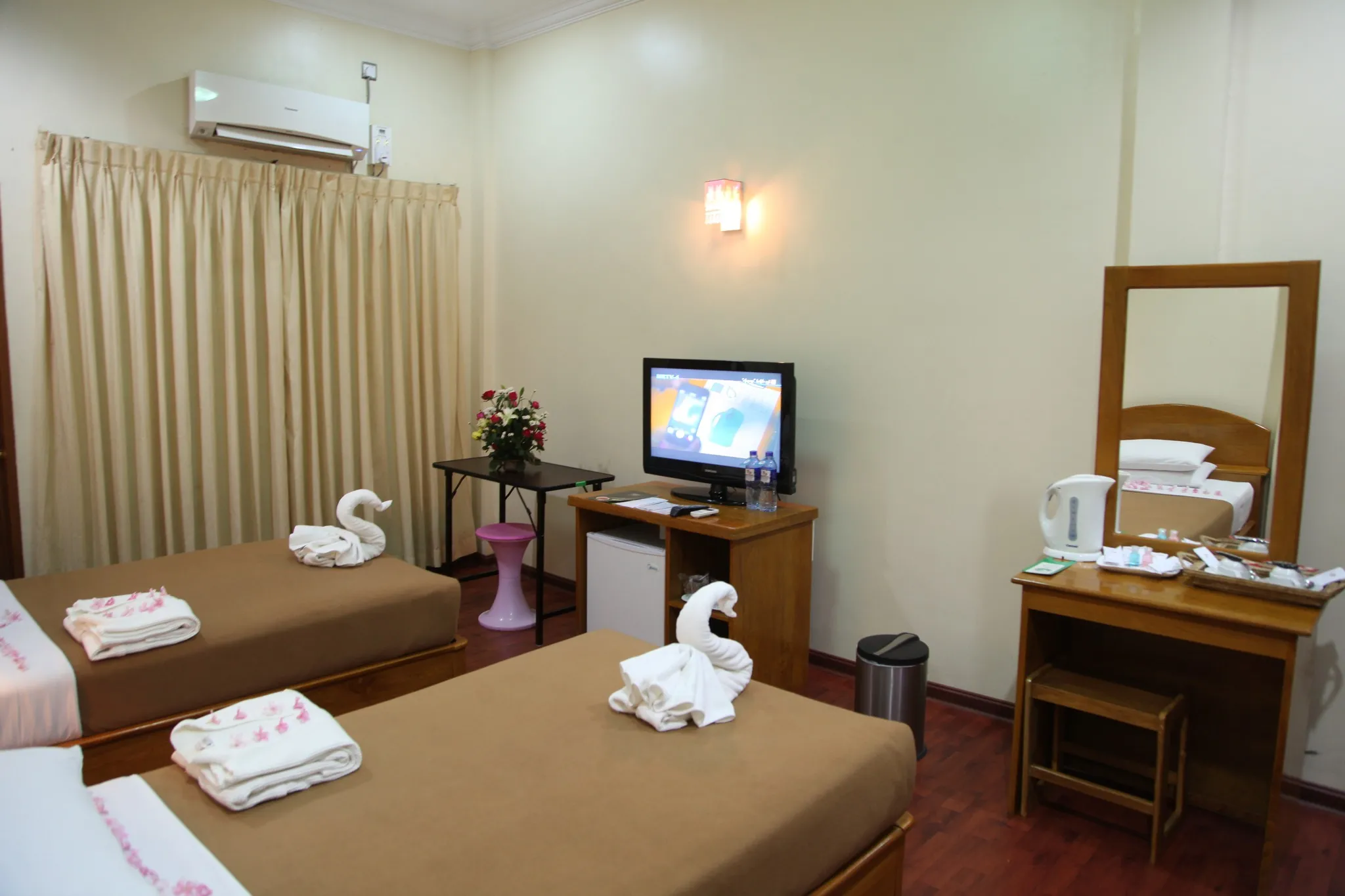 Mingalar Thiri Hotel