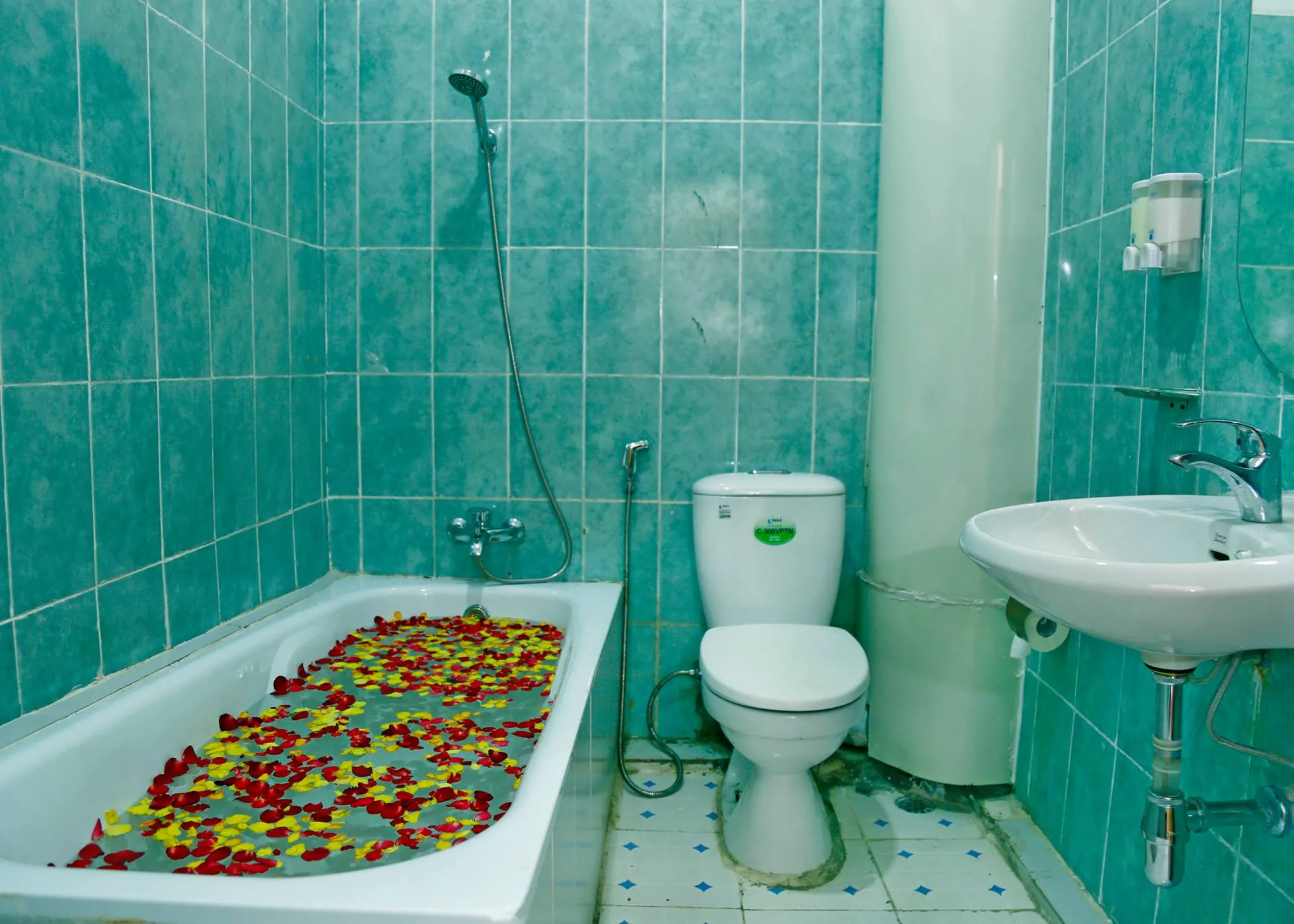 Royal Aung Tha Pyay Hotel