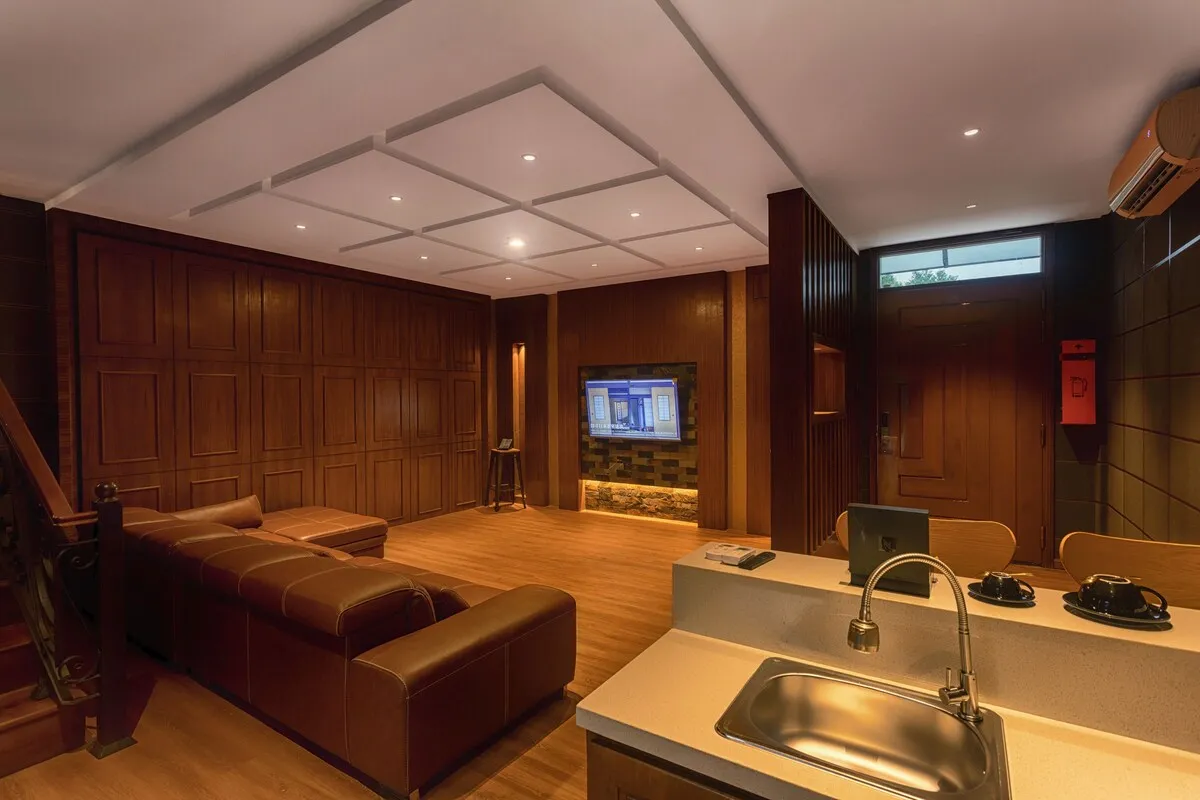 The Waiting Lodge Hotel