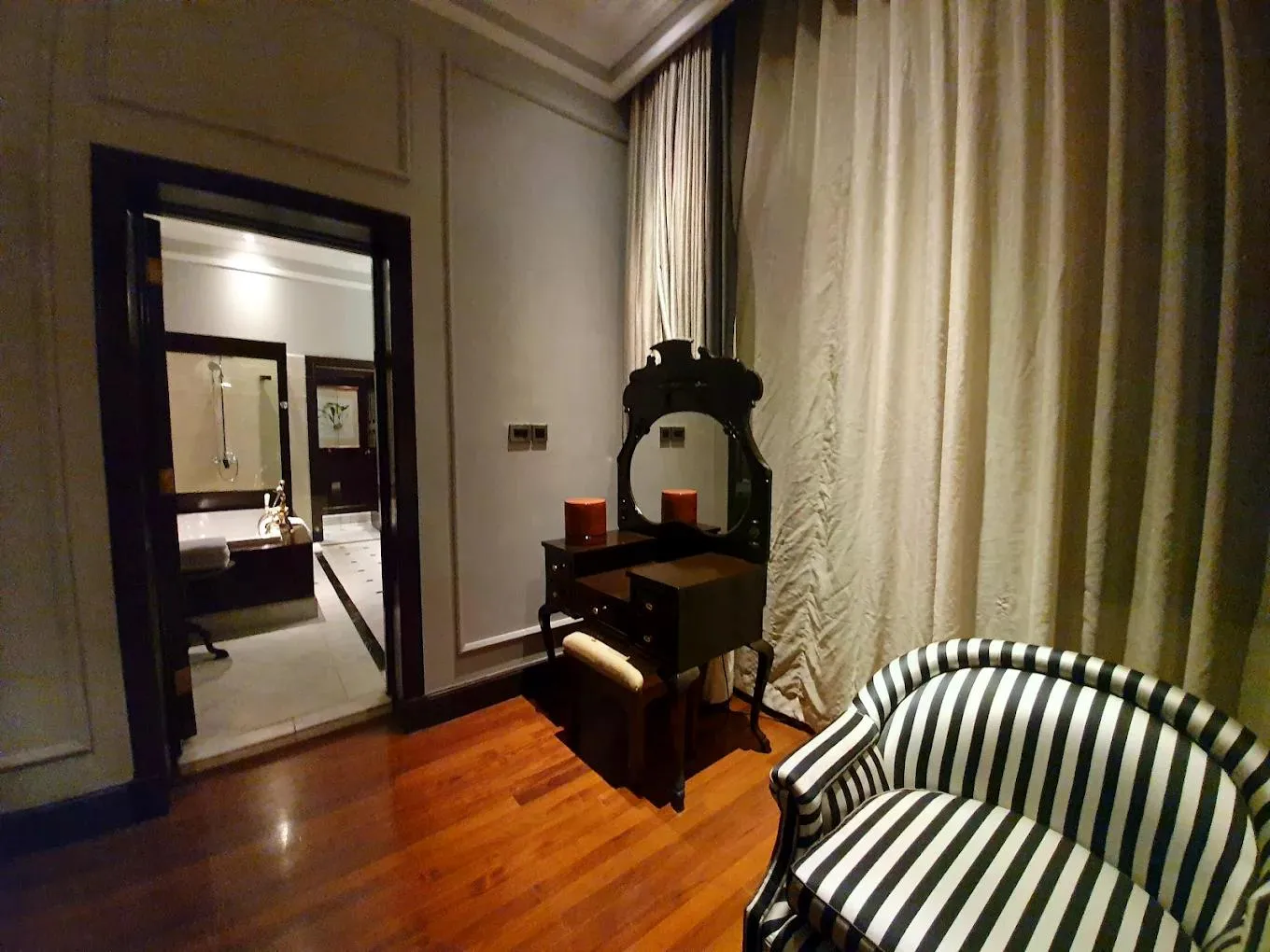 The Strand Hotel Yangon